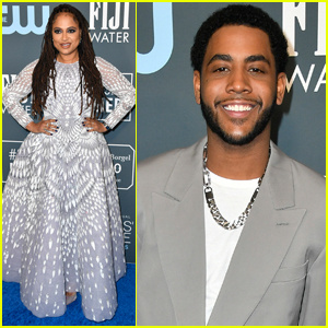 Ava DuVernay e Jharrel Jerome comemoram a vitória de 'When They See Us' no Critics' Choice Awards 2020! | 2020 Critics' Choice Awards, Asante Blackk, Ava DuVernay, Critics' Choice Awards, Jharrel Jerome, John Leguizamo, Niecy Nash