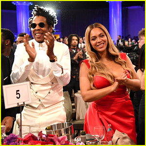 ¡Beyonce y Jay-Z reciben una ovación de pie en la fiesta previa a los Grammy 2020 de Clive Davis! | Fin de semana de los Grammy 2020, Beyonce Knowles, Jay Z