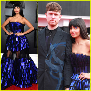 Jameela Jamil apoya a su novio James Blake en los Grammy 2020