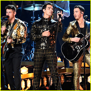 Jonas Brothers anuncien un nou àlbum després de l'actuació dels Grammys 2020!