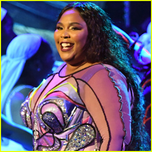 Lizzo eröffnet die Grammys 2020 mit der Aufführung von „Cuz I Love You“ und „Truth Hurts“ – Anschauen! | 2020 Grammys, Grammys, Lizzo