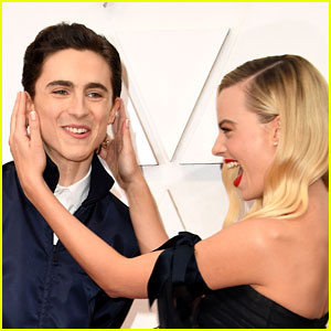 Timothee Chalamet vidáman fotóbombázta Margot Robbie-t a 2020-as Oscar-gálán, a Vörös szőnyegen! | 2020 Oscar, Margot Robbie, Oscar, Timothee Chalamet