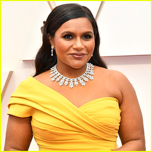 Oscarowy naszyjnik Mindy Kaling jest identyczny z tym z „Ocean’s 8” i przyszedł z własnym ochroniarzem | Oskary 2020, Moda, Mindy Kaling, Oskary
