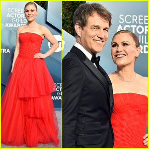 Anna Paquin és Ravishing in Red amb Stephen Moyer als SAG Awards 2020