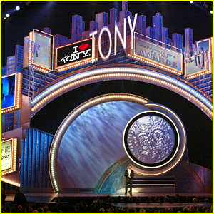 พิธีมอบรางวัล Tony ถูกยกเลิกท่ามกลางการเหยียดเชื้อชาติและการประท้วงที่อยุติธรรม