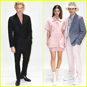 Cody Simpson, Dylan Sprouse i Barbara Palvin siedzą w pierwszym rzędzie na pokazie mody Fendi Milan!