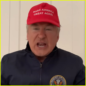Alec Baldwin interpreta a Trump'One Last Time' in 'Saturday Night Live' Finale Cold Open - Watch!