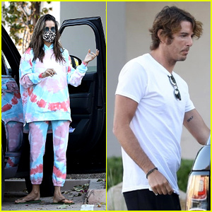 Alessandra Ambrosio, Erkek Arkadaşı Nicolo Oddi ile Yemek Koşarken Batik Boyalı Sevimli Görünüyor | Alessandra Ambrosio, Nicolo Oddi