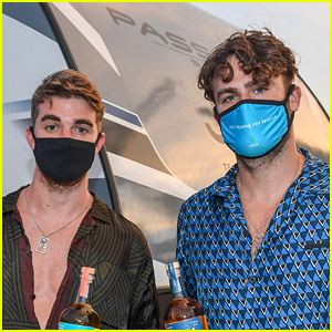 Para Chainsmoker' Hamptons Drive-In Concert Is Being Investigated by Gov. Cuomo's Office