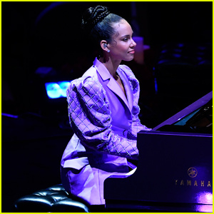 Alicia Keys, Kobe & Gianna Bryant'ın Yaşam Kutlamasında Beethoven'ın 'Moonlight Sonata'sını Gerçekleştirdi – İzle | Alicia Keys, Gianna Bryant, Kobe Bryan, Video
