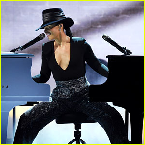 Alicia Keys: Underdog-stream, sanoitukset ja musiikkivideot – katso nyt! | Alicia Keys, Ed Sheeran, musiikki, video