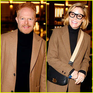 Jesse Tyler Ferguson i Julie Bowen iz moderne obitelji nose odgovarajuću odjeću za gledanje showa! | Allison Tolman, Aubrey Anderson-Emmons, Barrett Foa, Carly Hughes, Conrad Ricamora, Jesse Tyler Ferguson, Joshua Cockream, Julie Bowen, Maria Dizzia, Marisa Tomei, Nia Vardalos, Our Lady J, Thomas Sadoski