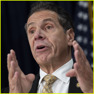 New Yorks guvernør Andrew Cuomo udsteder ordre om at blive hjemme for ikke-nødvendige arbejdere | andrew cuomo, Coronavirus