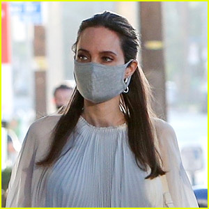  Angelina Jolie mala na sebe túto 5-dolárovú masku na tvár – získajte ju teraz!