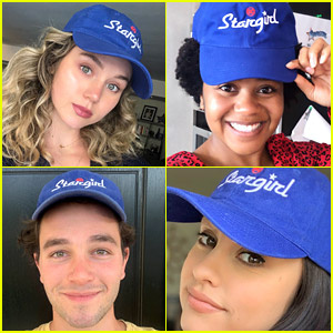 Brec Bassinger & 'Stargirl' Cast Tag selvportrætter og interview hinanden (eksklusivt!) | anjelika washington, brec bassinger, Cameron Gellman, Exclusive, Stargirl, Yvette Monreal