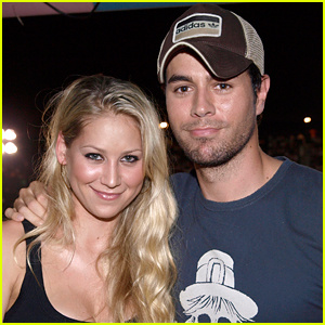 Anna Kournikova és Enrique Iglesias üdvözli harmadik gyermekét (jelentés)