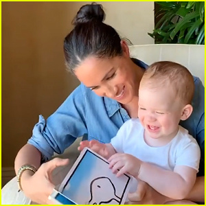 Meghan Markle đọc cho Archie vào ngày sinh nhật đầu tiên của anh ấy trong video mới đáng yêu!