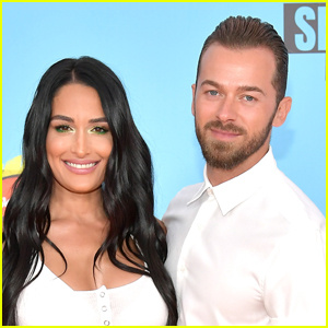  নিকি বেলা করে না't Have Any Help with Son Matteo as Artem Chigvintsev Returns to 'DWTS'
