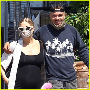  Gravide Ashlee Simpson viser frem babybump mens hun løper ærend med Evan Ross