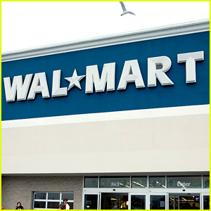 Walmart припиняє цю расистську політику в деяких своїх магазинах | Життя темношкірих мають значення, Walmart