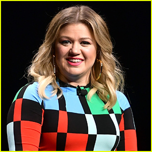 Kelly Clarkson's Priority Is Making Sure Her Kids Grow Up in 'Stable, Loving Environment'