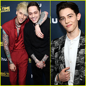 Pete Davidson ve Griffin Gluck, Premiere'de 'Big Time Adolescence' Yardımcı Yıldızlarına Katılıyor! | Brielle Barbusca, Emily Arlook, Griffin Gluck, Jason Orley, Jon Cryer, Machine Gun Kelly, Noah Centineo, Oona Laurence, Pete Davidson, Sabrina Carpenter, Thomas Barbusca
