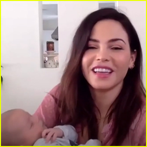  Jenna Dewan Cradles Baby Callum počas vzhľadu zapnutá'The Talk' While Talking About Motherhood