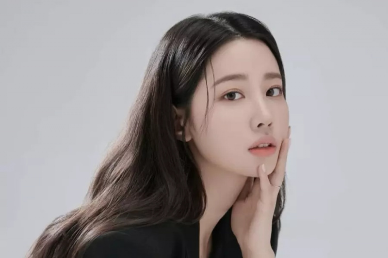 Johyun (Shin Jee Won) của Berry Good xác nhận đang hẹn hò