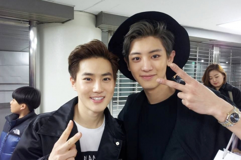 Ο Chanyeol της EXO δείχνει αγάπη για τον Suho και το νέο του δράμα