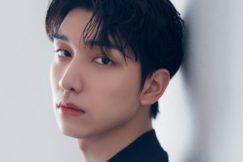 Hyuk iz VIXX-a potpisuje ugovor s novom agencijom
