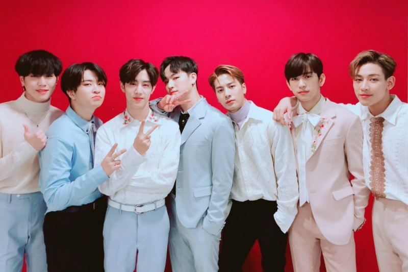 GOT7 ומעריצים חוגגים יום הולדת 5 עם פוסטים נעים ונושא מגמתי ברחבי העולם