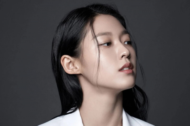AOA-এর Seolhyun জুন জি হিউনের এজেন্সির সাথে একচেটিয়া চুক্তি স্বাক্ষর করেছে