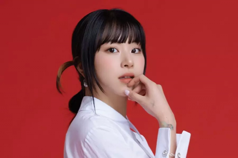 TWICE's Chaeyoung உடல்நலம் காரணமாக புலாக்கனில் வரவிருக்கும் கச்சேரிகளில் பங்கேற்கிறது