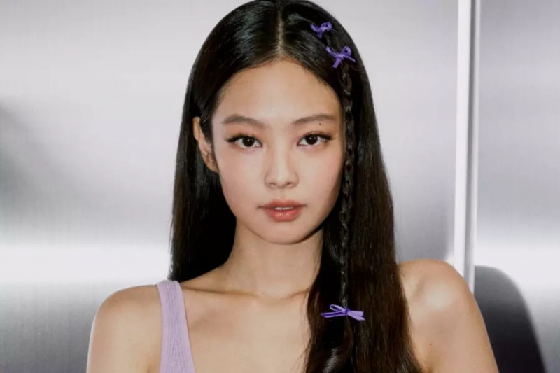 YG تشارك التحديث حول صحة جيني من BLACKPINK بعد مغادرتها المسرح أثناء الحفلة الموسيقية