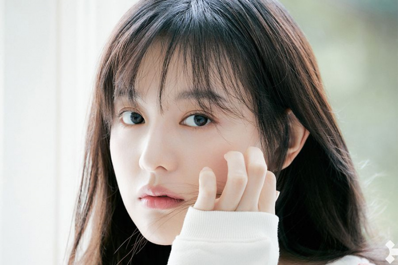 Kim Ji Won Ungkap Foto Profil Baru + Bicara Tentang Seperti Apa Dirinya