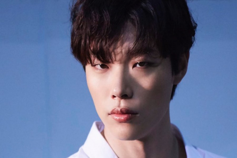 Ryu Jun Yeol slutter sig til kampagnen for at stoppe plastikforurening med en kæmpe donation