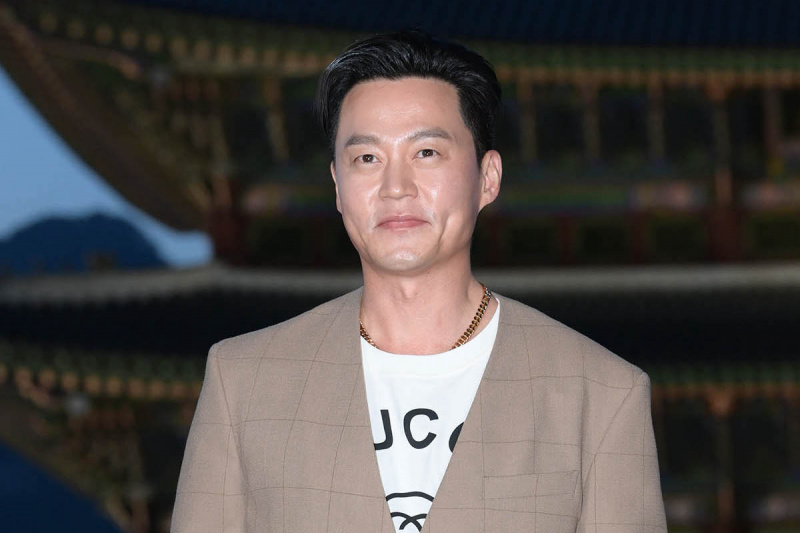 Lee Seo Jin underskriver eksklusiv kontrakt med antenne