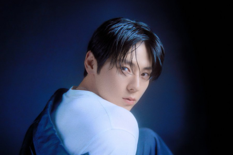 Hwang Minhyun thông báo ngày nhập ngũ