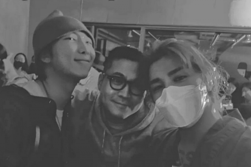 BTS's RM og BIGBANG's Taeyang hænger ud sammen til boglanceringsfest