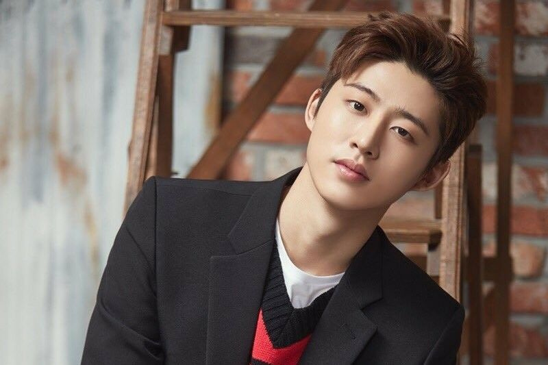 iKON的B.I说他希望他可以尝试表演