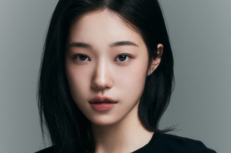 Roh Yoon Seo דיווח כי הוא מככב בעונה 2 של 'כולנו מתים' + סוכנות תגובות קצרות