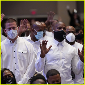 Channing Tatum in Jamie Foxx obiskujeta George Floyd's Funeral in Houston
