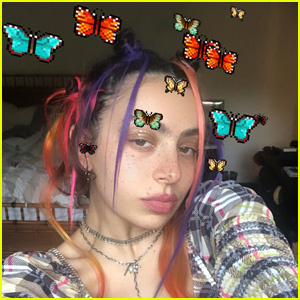 Charli XCX udgiver ny single 'Claws', mens han er i karantæne – hør! | Charli XCX, musik