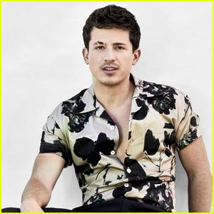 Charlie Puth veröffentlicht ersten Solo-Song des Jahres 2020'Girlfriend' - Listen & Read the Lyrics!