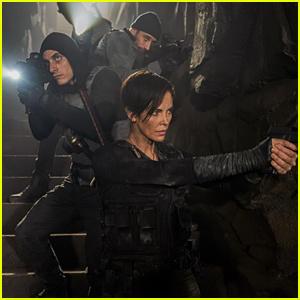 Charlize Theron protagonitza la pel·lícula de Netflix'The Old Guard' - See the First Look!