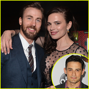 'Agentti Carter' -näyttelijä kertoo, että Peggy päätyi Stevein Sousan sijaan: 'Steveä ei koskaan korvata' | Chris Evans, Enver Gjokaj, Hayley Atwell