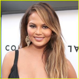 Chrissy Teigen Memboikot Makanan Goya – Ketahui Sebabnya! | Chrissy Teigen, Donald Trump