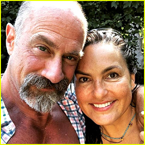  Mariska Hargitay og Christopher Meloni gjenforenes i løpet av uken og ta en selfie for'Law & Order' Fans