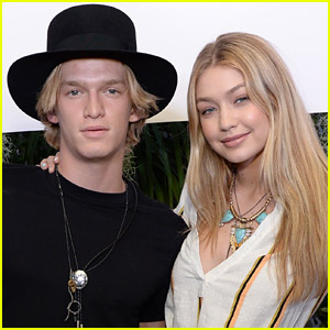 Cody Simpson cita l'ex fidanzata Gigi Hadid nella nuova intervista | Cody Simpson, Gigi Hadid