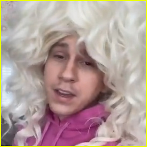 Tinutuya ng ‘Drag Race’ Star na si Trixie Mattel ang Singalong na Puno ng Celebrity na ‘Imagine’ ni Gal Gadot – Panoorin! (Video) | Coronavirus, Gal Gadot, trixie mattel